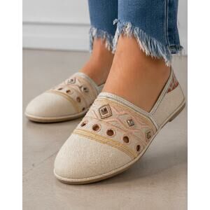 NWT Yellowbox Embezzled Western Boho Woodstrock Kendra Neutral Loafers